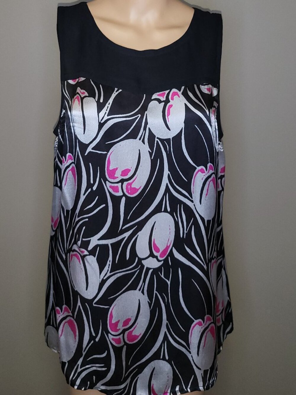 Classiques Entier Silk Floral Sleeveless Blouse Black Silver Pink Size L